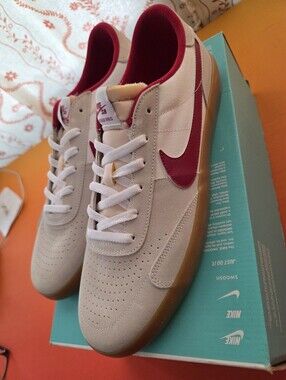 Nike SB Heritage Vulc Cream & Burgundy Skate Sneakers. With Nike SB Decal!
